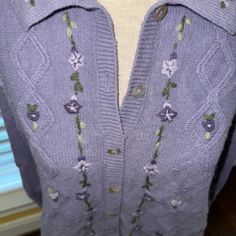 Vintage Alfred Dunner Lavender Floral Embroidered Cardigan - Picture 5 of 10